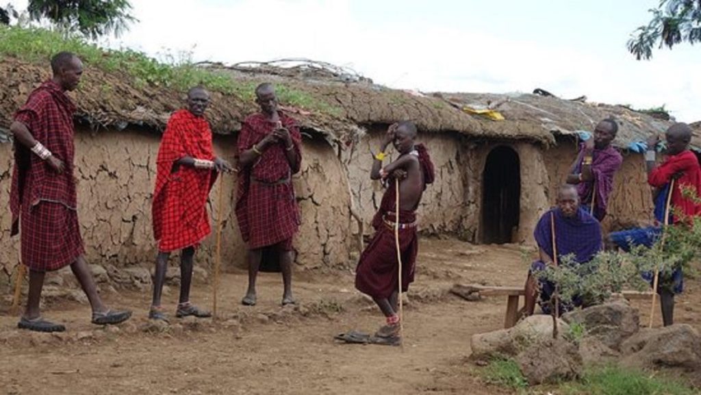 Experience the rich cultural heritage of Kenya by visiting a traditional village and interacting with the local community. Immerse yourself in their customs, traditions and way of life, and gain a deeper understanding of the diversity that makes Kenya so special. 