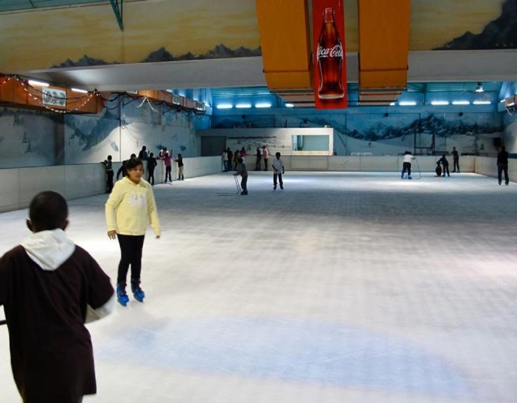 Ice-skating-Panari